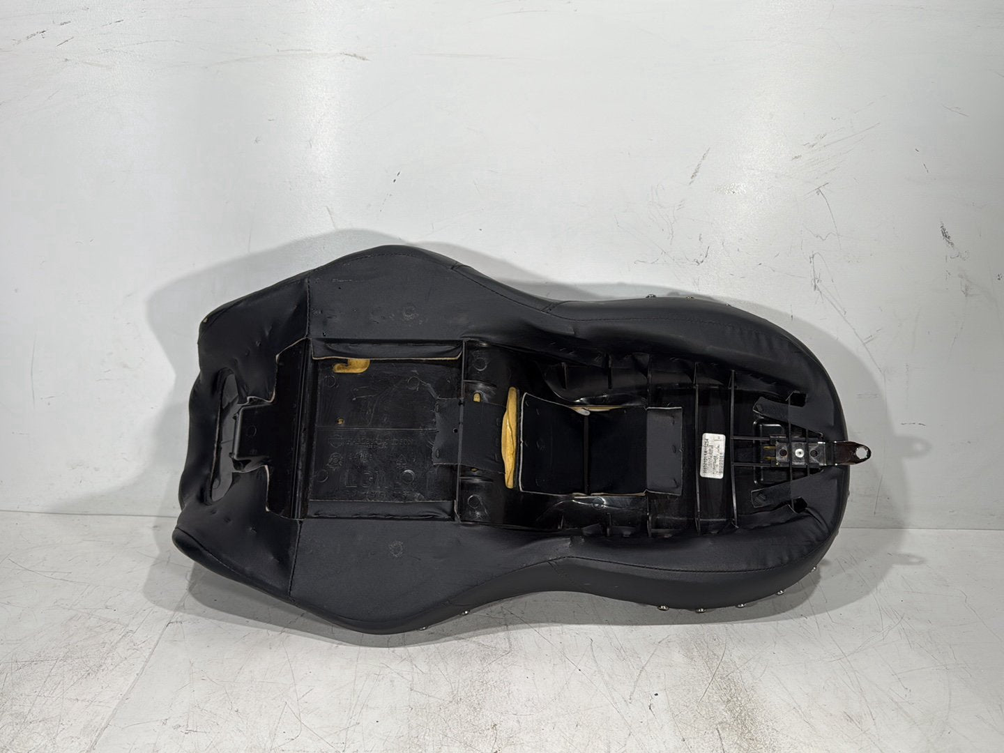 2016 Harley Road King Touring FLHR OEM Passenger Rider Driver Seat Saddle