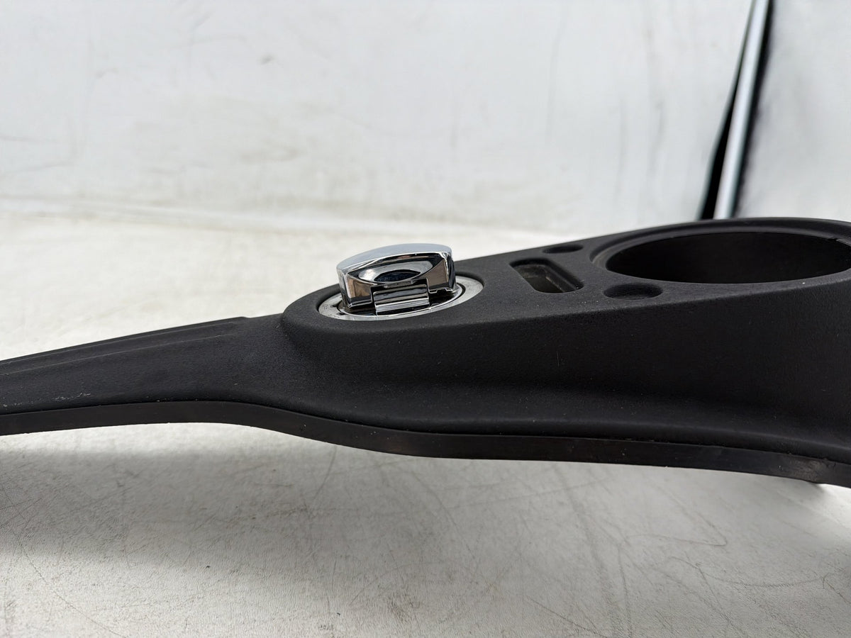 2017 Harley Dyna Street Bob FXDB OEM Fuel Gas Tank Dash Console 70900209