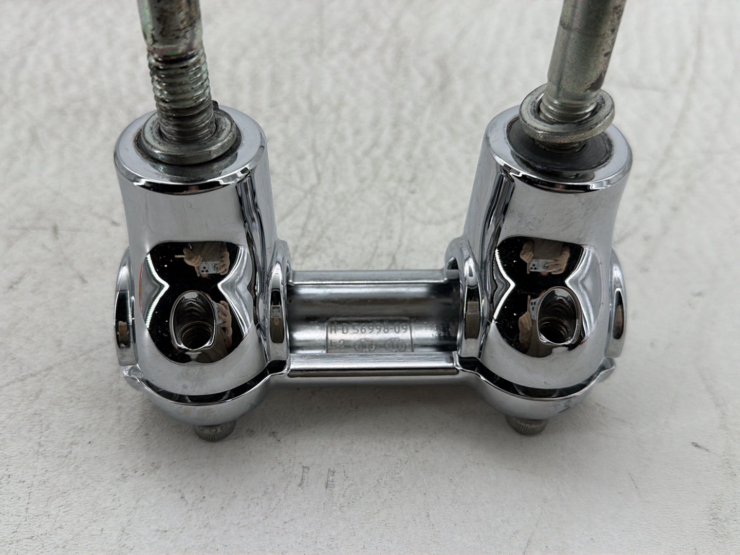 2011 Harley Heritage Softail Classic FLSTC OEM Front Handlebar Riser Top Clamp Chrome