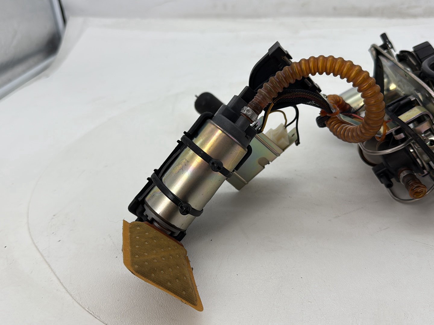 2007 Harley Street Glide Touring FLHX OEM Fuel Pump Gas Gasoline Petrol Sending