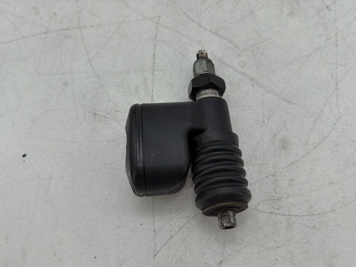 2014 Harley Dyna Low Rider FXDL OEM Rear Brake Master Cylinder Reservoir