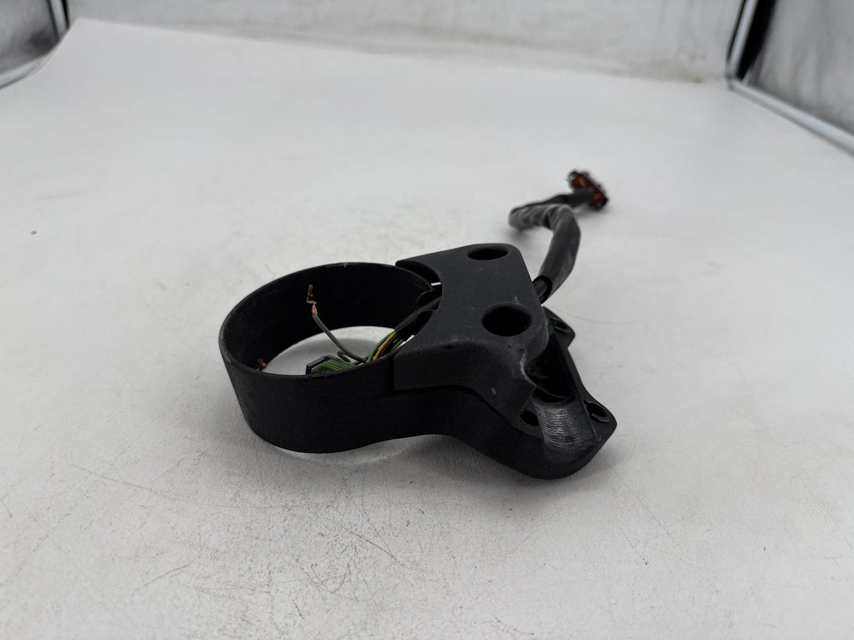 07 Harley Dyna Super Glide Speedometer Holder Bracket Mount Bezel Black Wrinkle