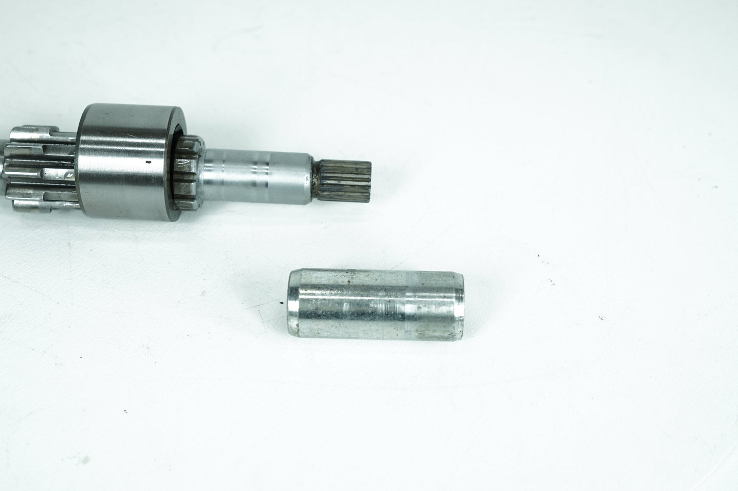1999 - 2006 Harley-Davidson Dyna Wide Glide Compensator Drive Gear Shaft Extension 33127-94