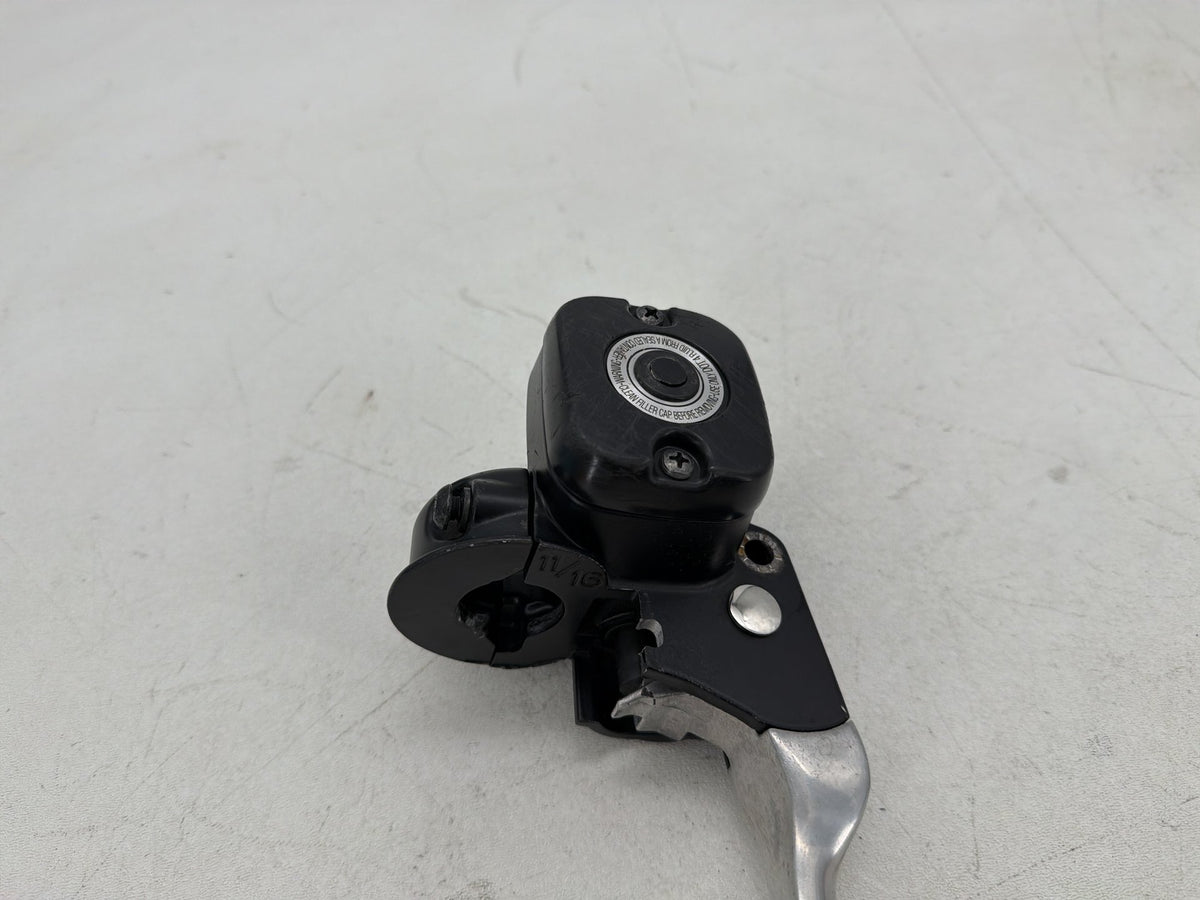 2016 Harley Dyna Fat Bob FXDF OEM Front Right Brake Lever Master Cylinder 11/16