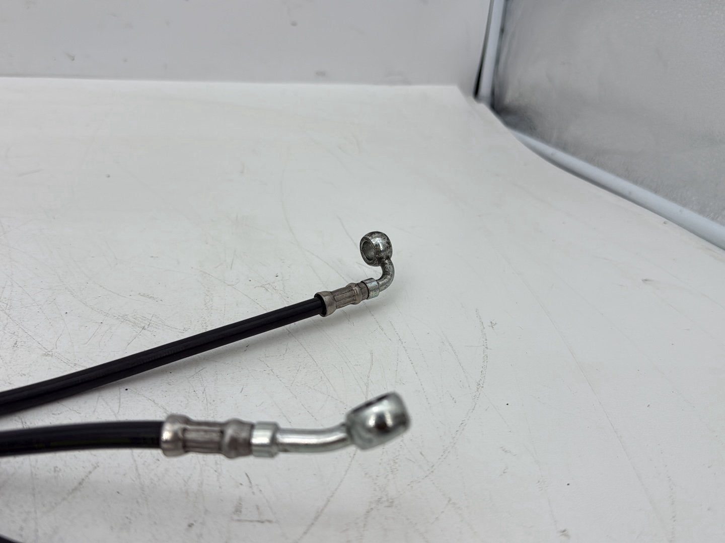 2007 Harley Touring FLHTCU Electra Glide Ultra OEM Front Brake Hose Line Pipe