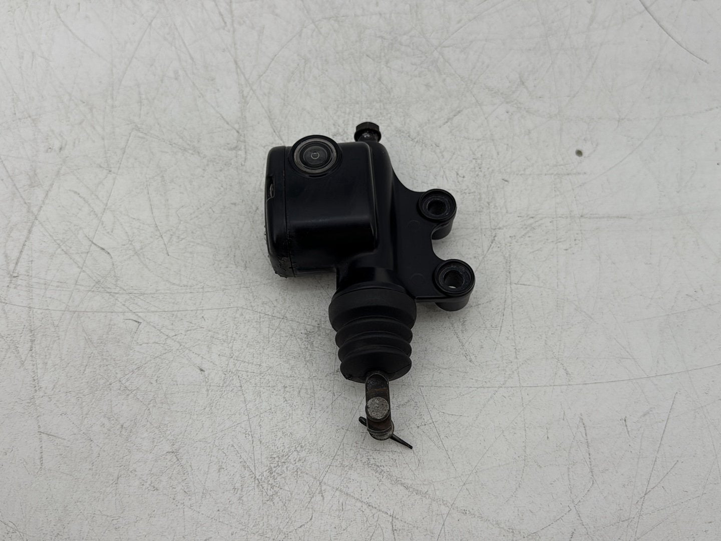 2008 Harley Electra Glide Touring Ultra FLHTCUI OEM Rear Brake Master Cylinder Reservoir