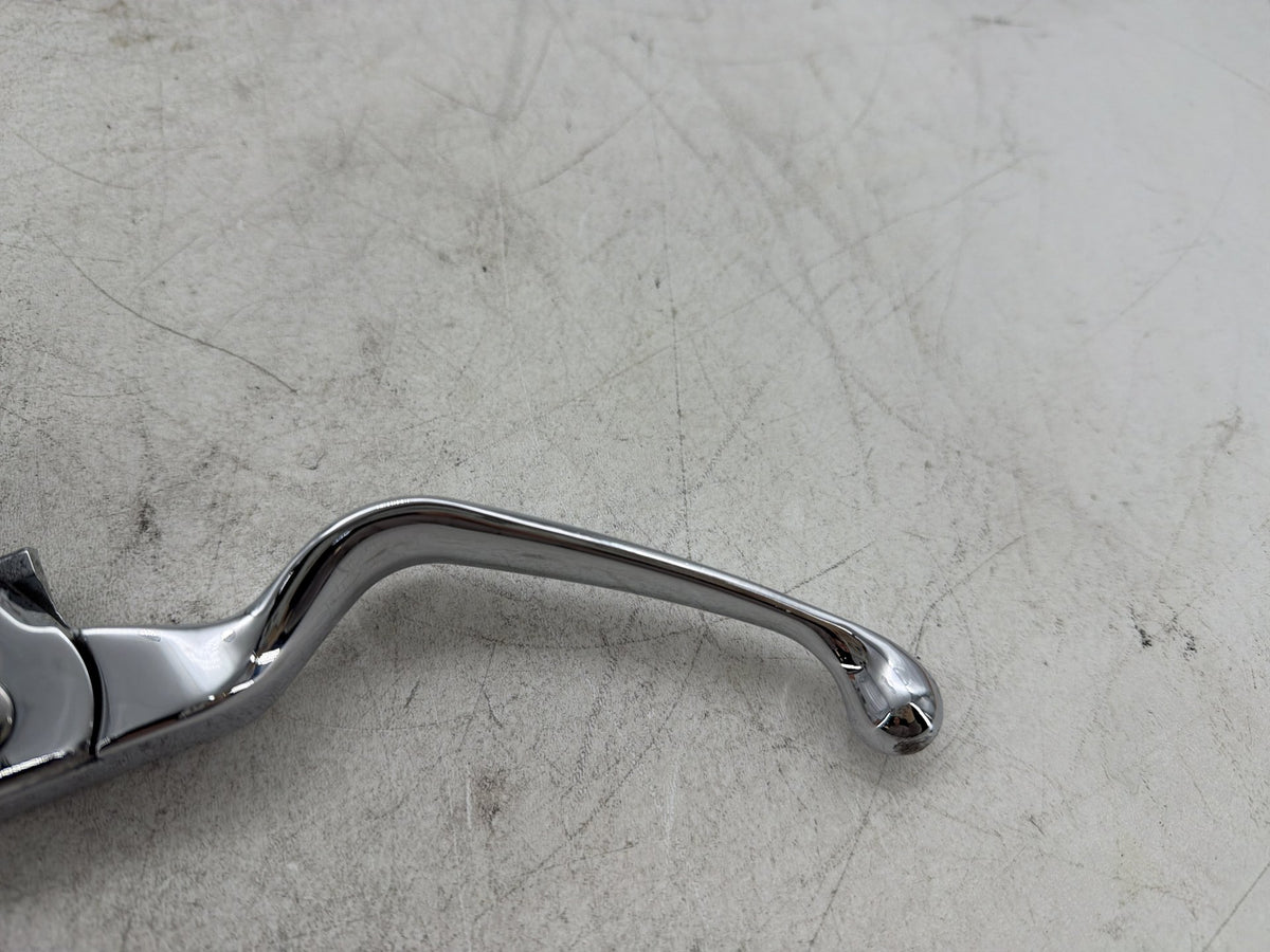 2004 Harley Electra Glide CVO Eagle Front Left Hand Clutch Lever Master Cylinder