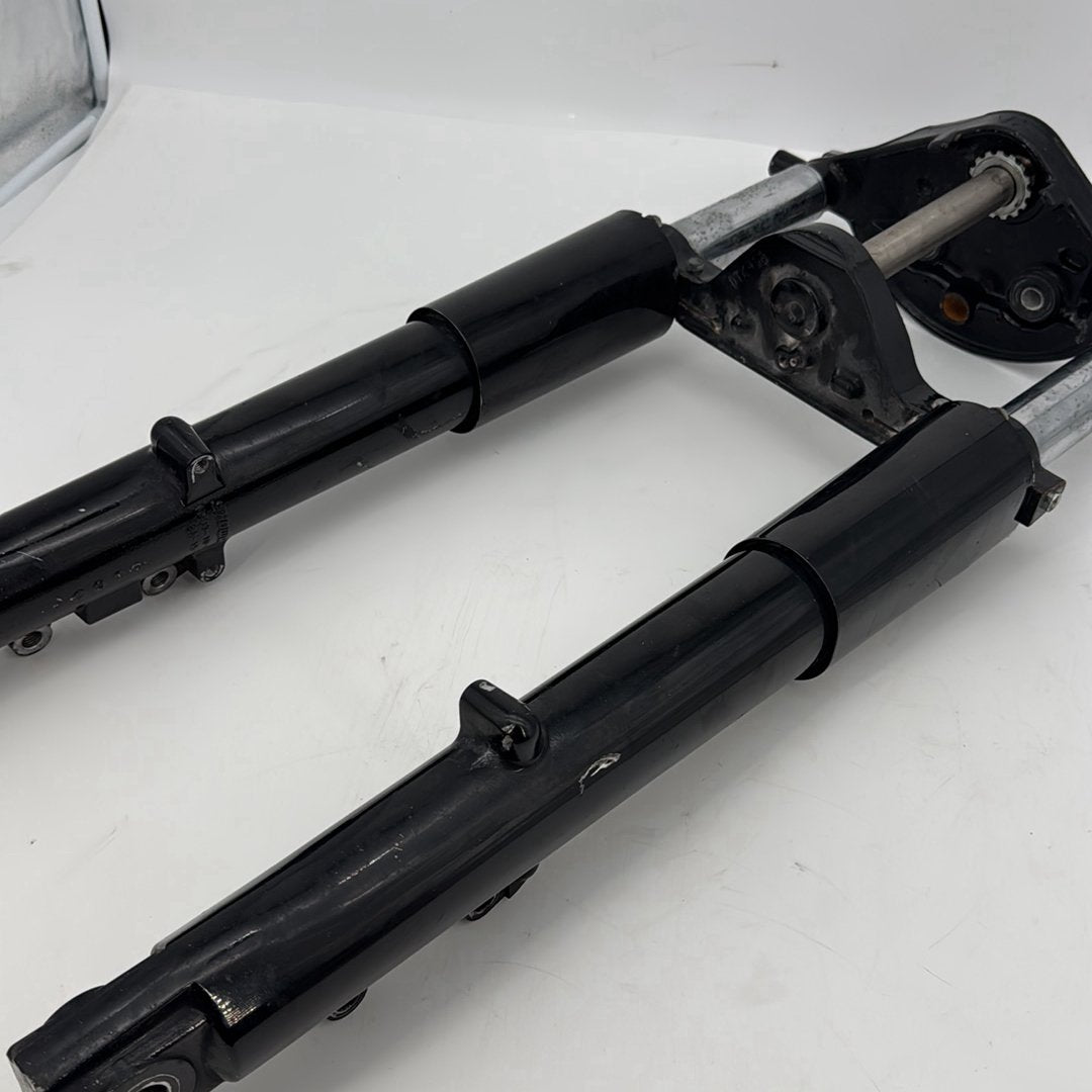 2008 - 2016 Harley-Davidson Touring Street Glide Front Triple Tree Set & LH RH Fork Legs Sliders 45435-10