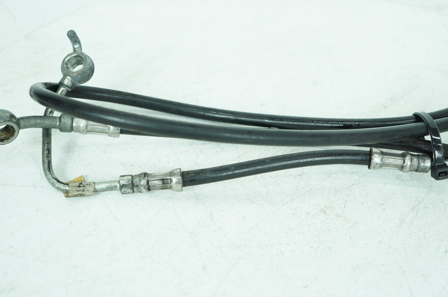 2011 Harley Touring FLHX Street Glide OEM Front Brake Hose Line Pipe ABS