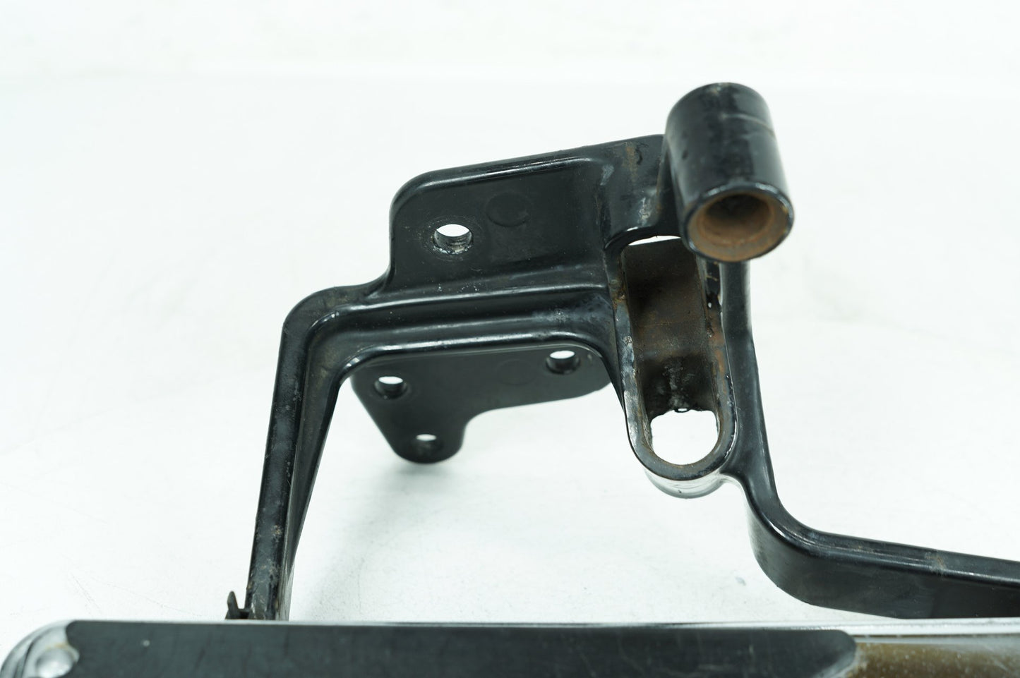 1999 - 2006 Harley-Davidson Softail Fat Boy Left Driver 1 Floorboard Foot Rest 33630-00A