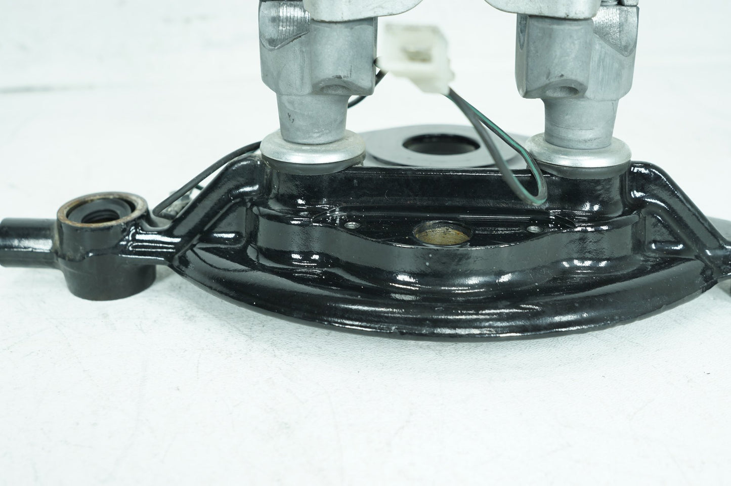 2008 - 2016 Harley-Davidson Touring Road Glide Front Fork Upper Triple Tree Clamps 45435-10