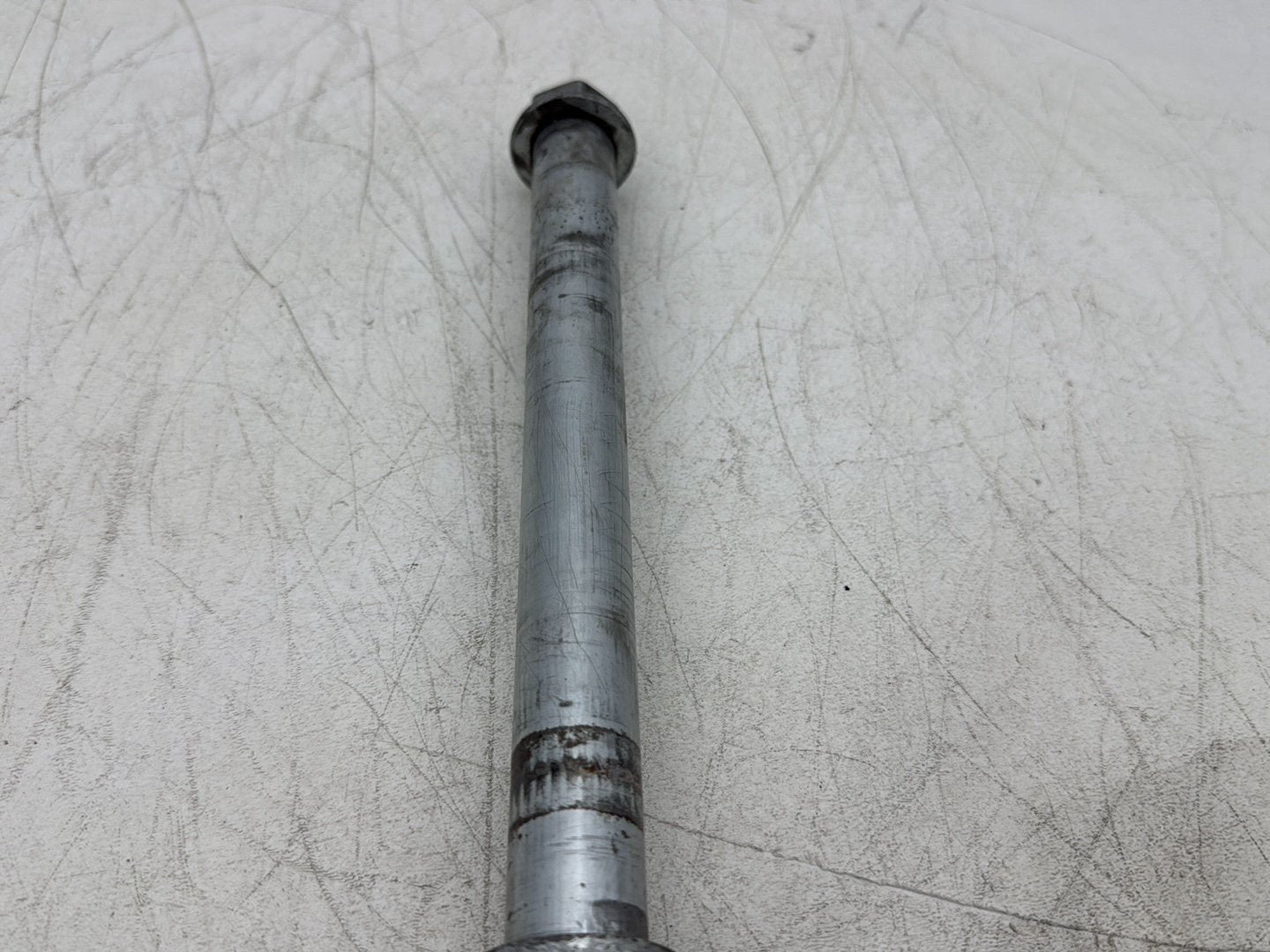 2006 Harley Sportster XL883L 883 Low OEM Rear Wheel Axle Bolt Shaft 41176-05