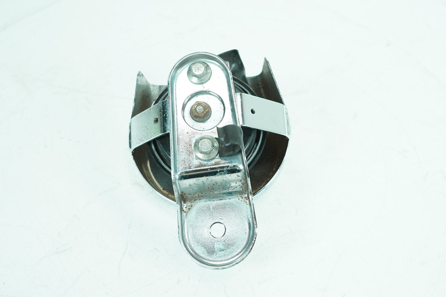 2000 - 2006 Harley-Davidson Softail Fat Boy Horn Signal Klaxon Chrome Cover 69012-93A