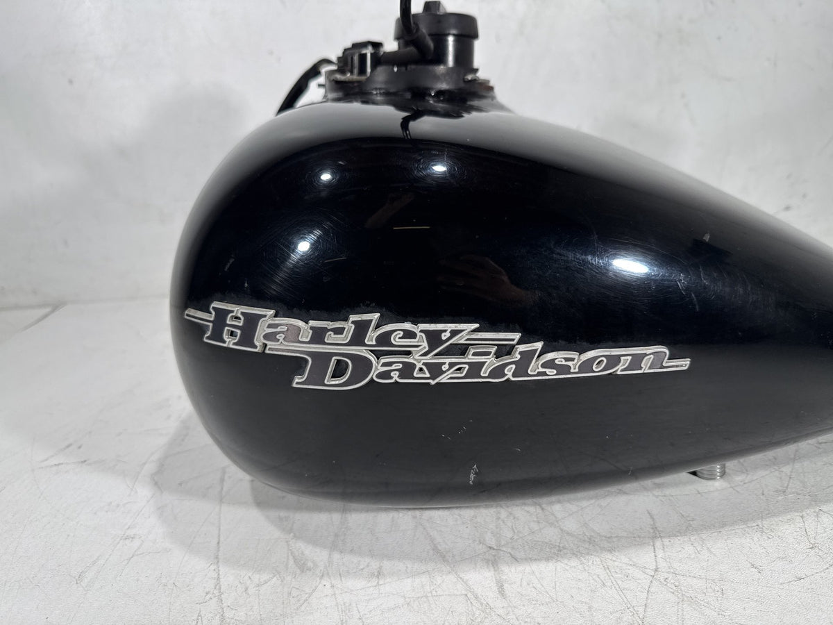 2011 Harley Street Glide Touring FLHX-103 OEM Fuel Gas Tank Gasoline Reservoir