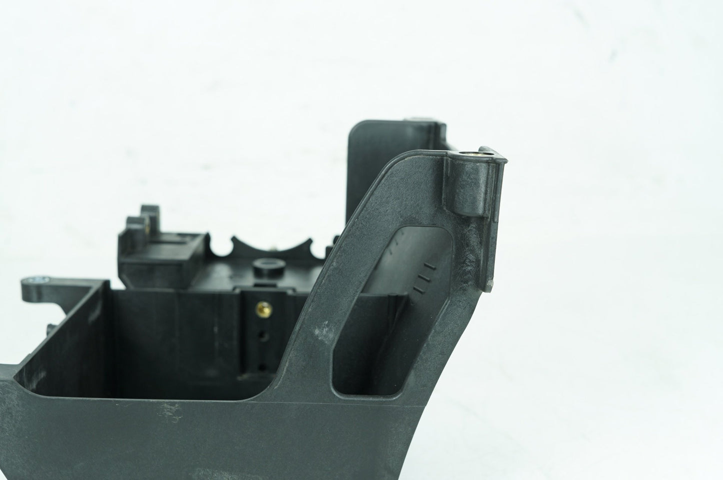 2008 - 2016 Harley-Davidson Touring Electra Glide Ultra Lower Battery Tray Stay Box Cover Panel 66000010