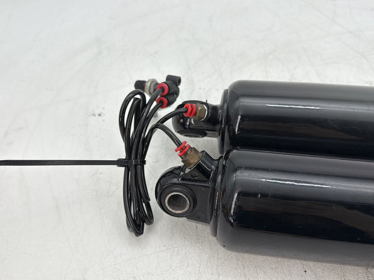 2010 Harley Street Glide Touring FLHX OEM Rear Left Right Shock Absorbers