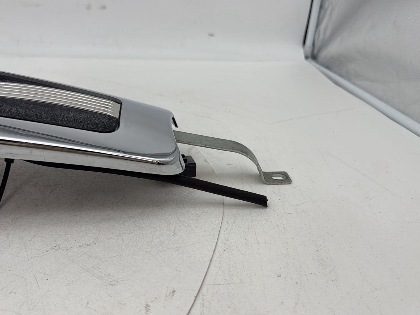 2007 - 2012 Harley-Davidson Touring Electra Glide Ultra Fuel Gas Tank Dash Console NOKey 	61270-08