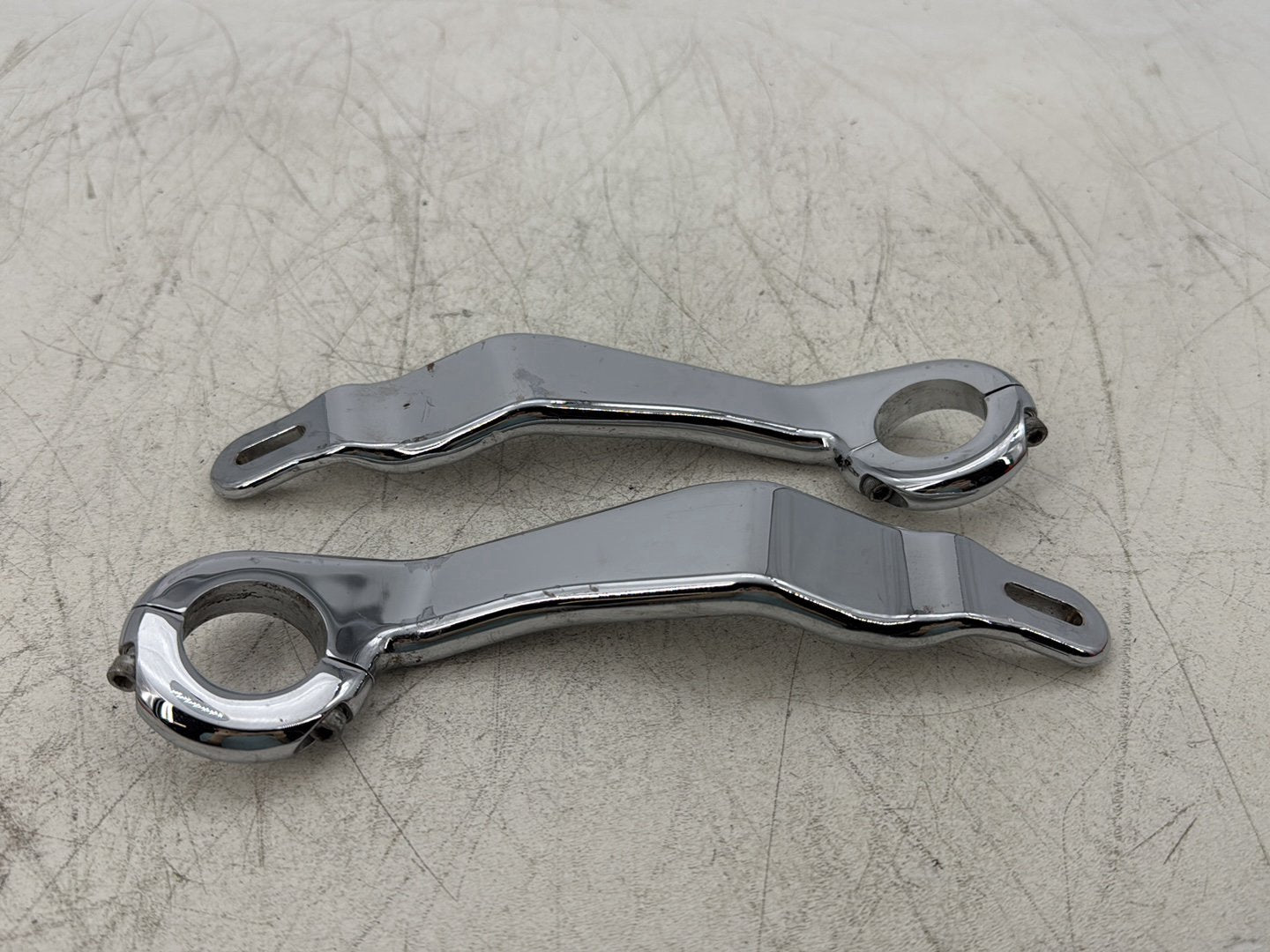 2015 Harley Road Glide Touring FLTRXS OEM Strap Hook Tie Down Bracket Hangers