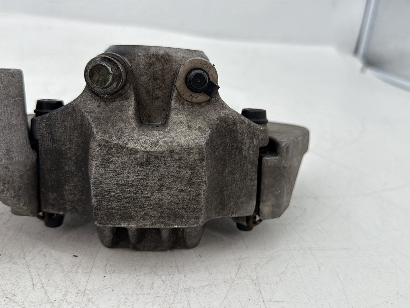 1995 Harley Touring FLHTCI Electra Glide Classic OEM Rear Back Brake Caliper w/ Bracket