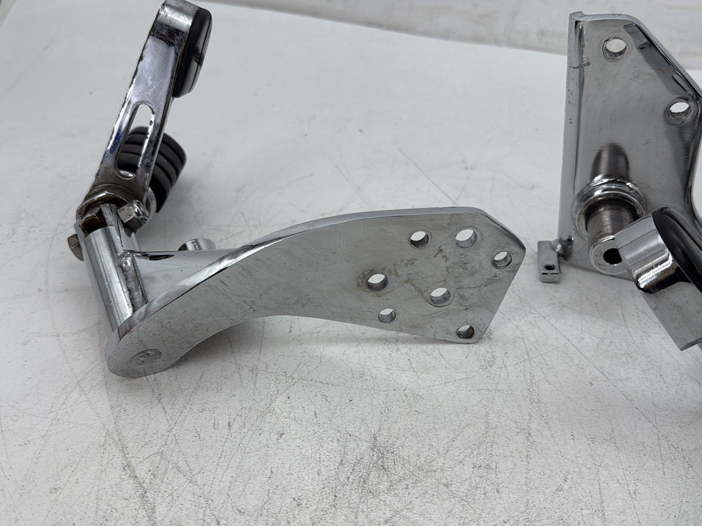 1998 Harley Softail Custom FXSTC OEM Left Driver Foot Controls Peg Rest