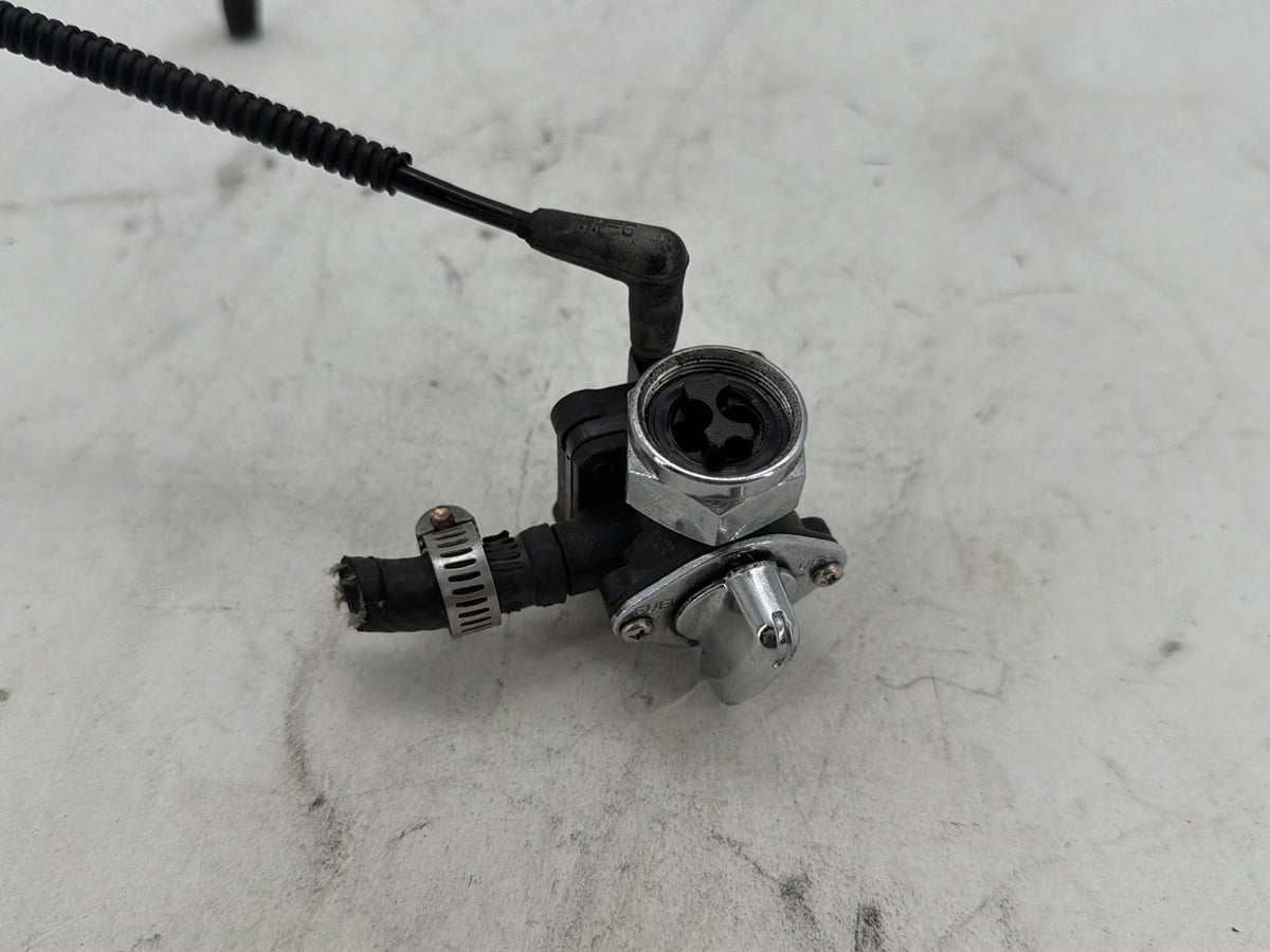 2005 Harley Softail Standard FXST OEM Petrol Gasoline Gas Tank Fuel Petcock