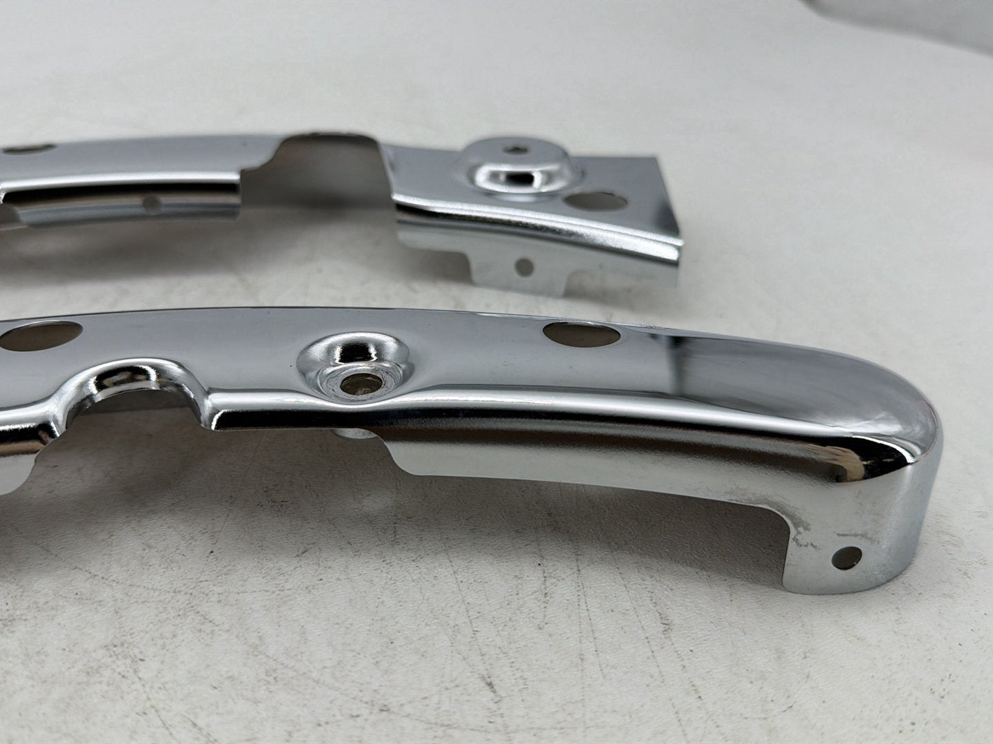 2013 Harley Street Glide Touring FLHX OEM Rear Left Right Fender Struts Bracket