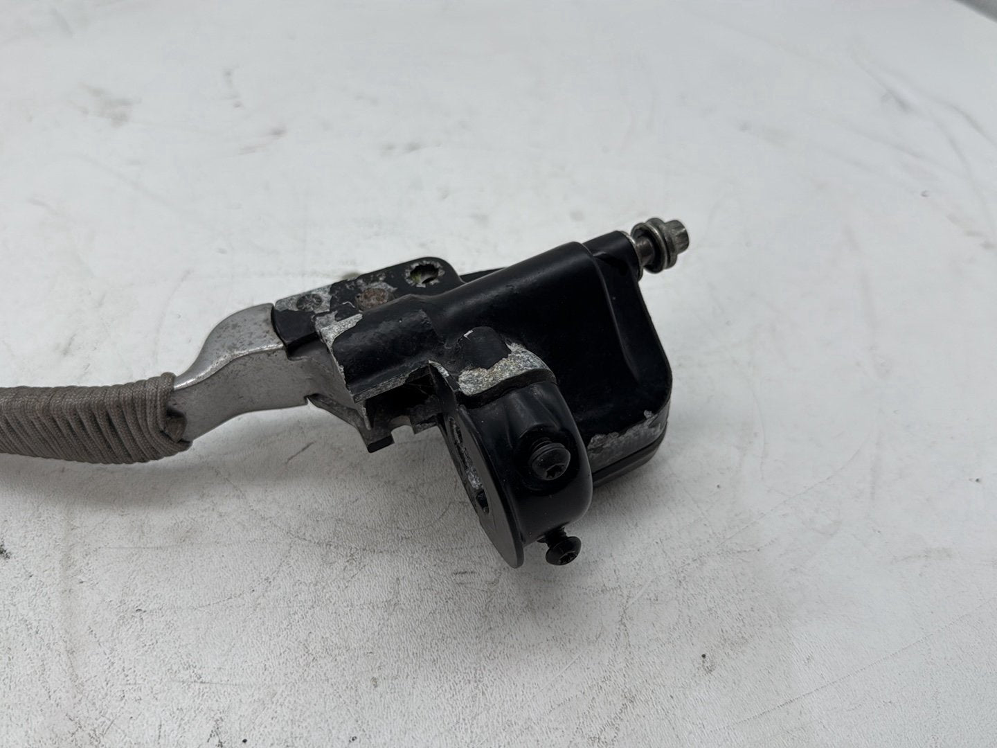 2006 Harley Touring FLHTCI Electra Glide Classic OEM Front Right Brake Lever Master Cylinder