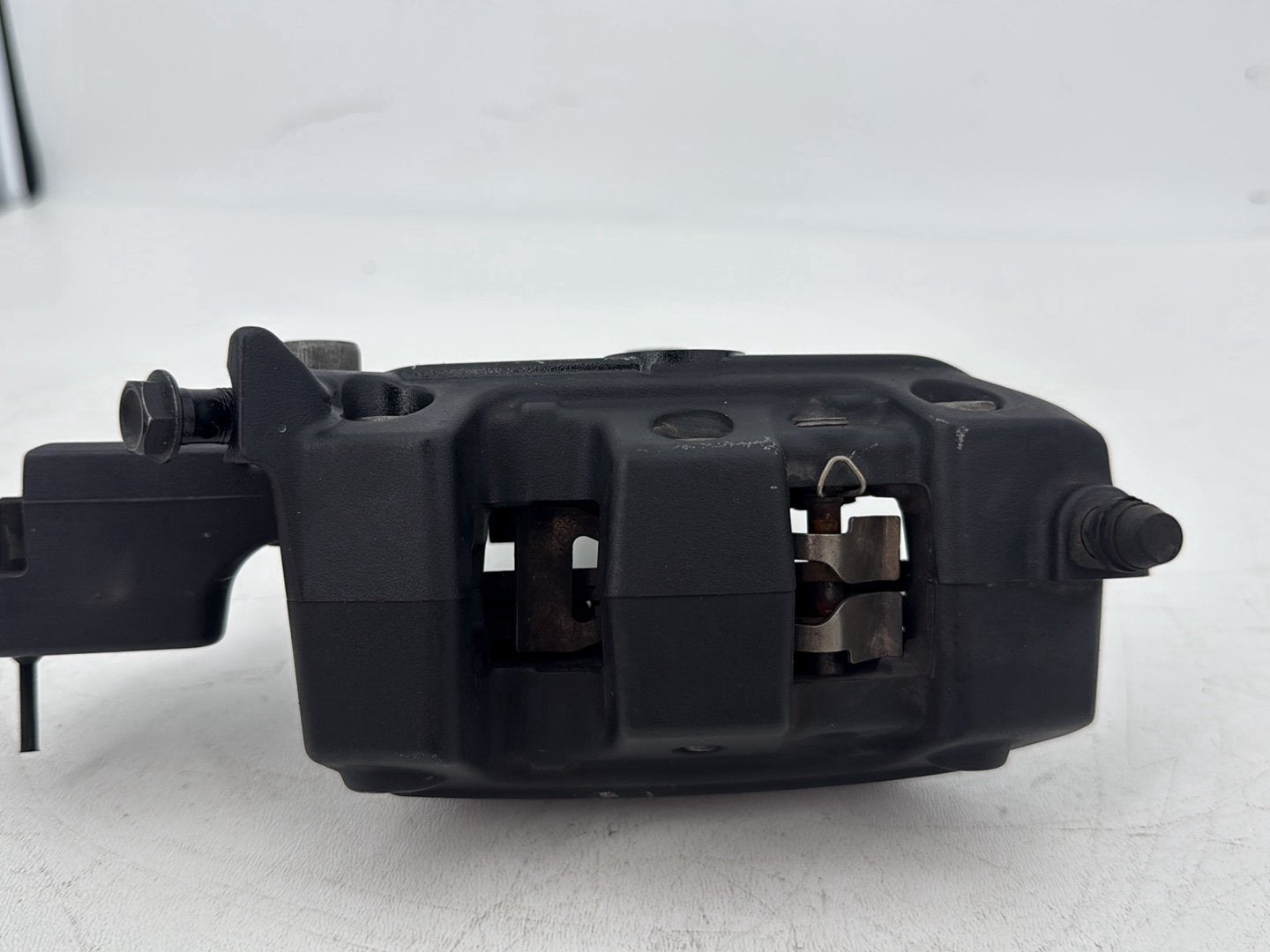 2015 Harley Touring FLHXS Street Glide OEM Rear Back Brake Caliper w/ Bracket