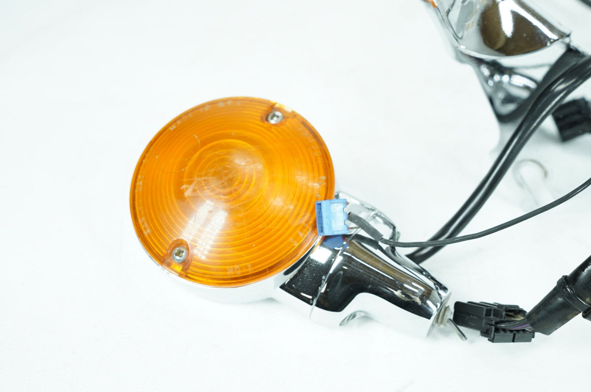 1999 Harley Touring Road King Police Front Turn Signal Indicators Aux Light Bar