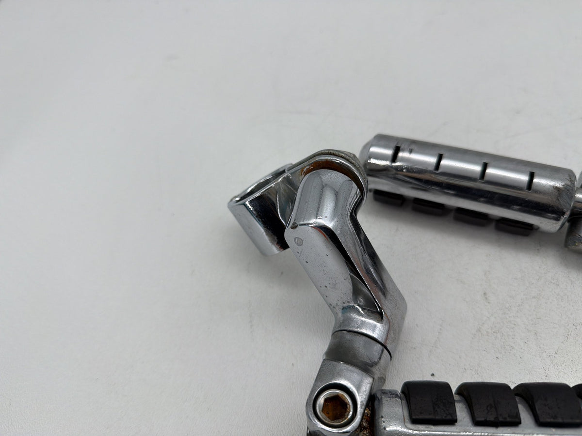 2011 Harley Electra Glide Touring Ultra OEM Front Right Left Highway Foot Pegs