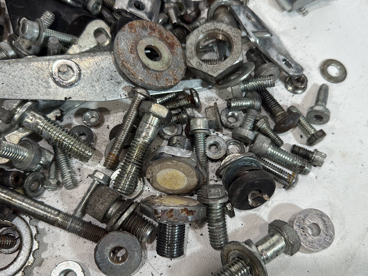 2008 Harley-Davidson Touring FLHTCUI - Hardware Bolts Nuts & Brackets