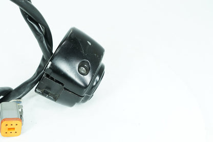 1999 - 2006 Harley-Davidson Softail Fat Boy Left Turn Signal Headlight Switches Controls 71682-06A