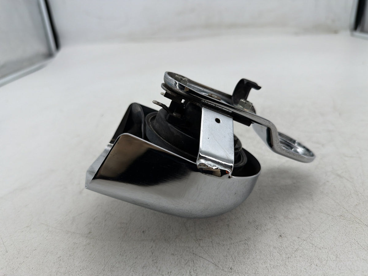 2003 Harley Softail Deuce FXSTDI OEM Horn Signal Klaxon Chrome Cover