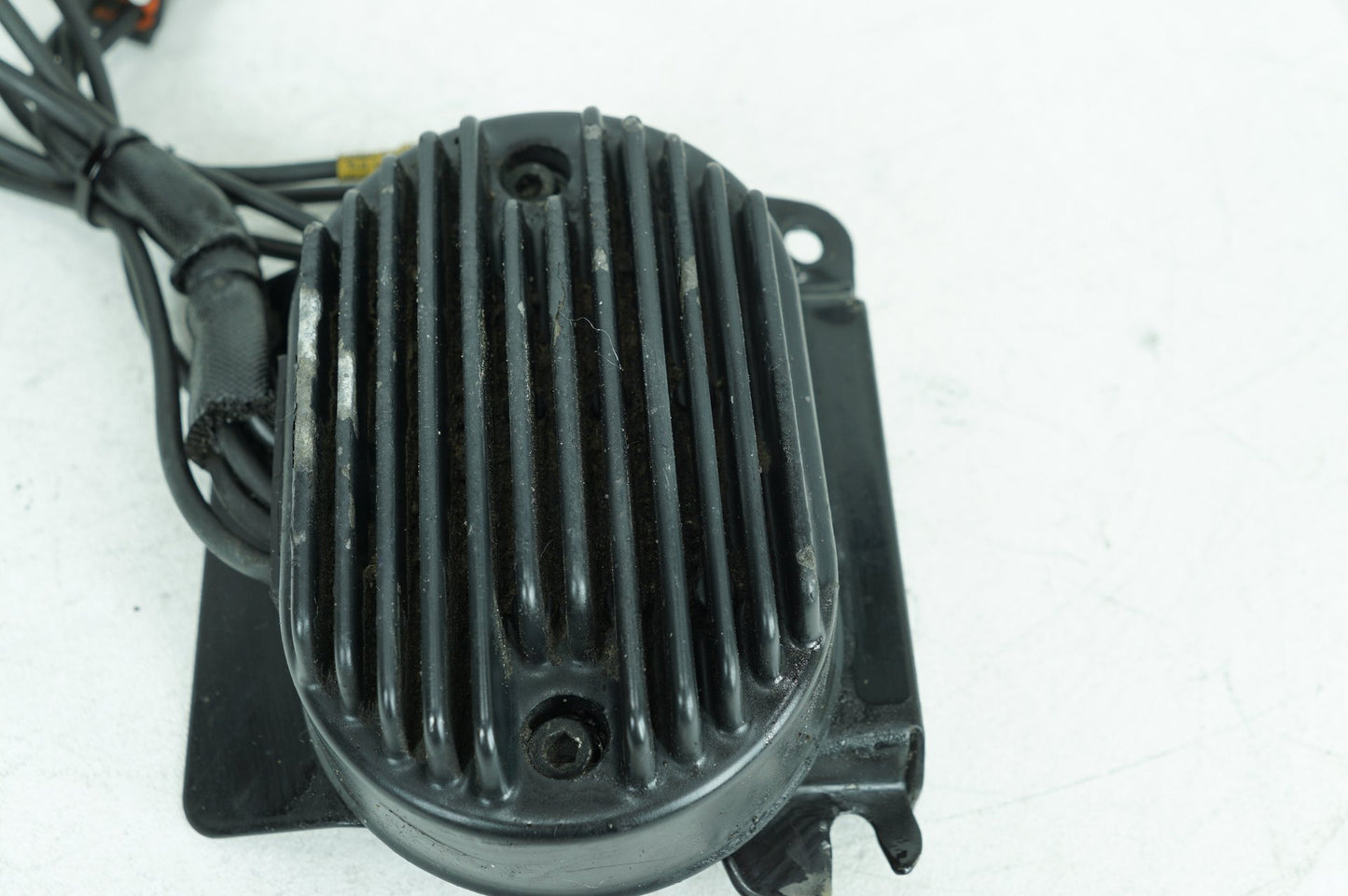 1999 - 2006 Harley-Davidson Softail Fat Boy Voltage Regulator Rectifier   	74540-01
