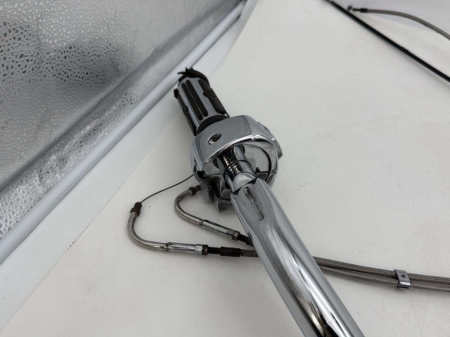 1999 - 2006 Harley-Davidson Touring Road King Classic Handlebars Left Right Switches Controls 71682-06A , 55947-00