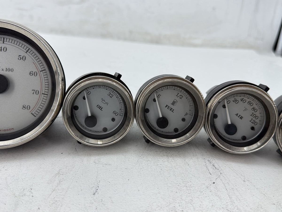 2007 Harley Street Glide Touring OEM Air Oil Volt Fuel Tacho Speedo Gauges 44K