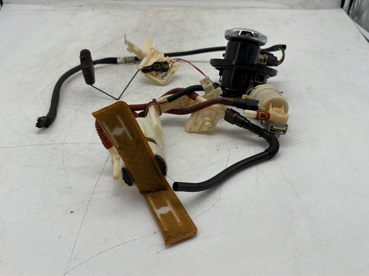 12 Harley Electra Glide Touring Ultra OEM Fuel Pump Gas Gasoline Petrol Sending