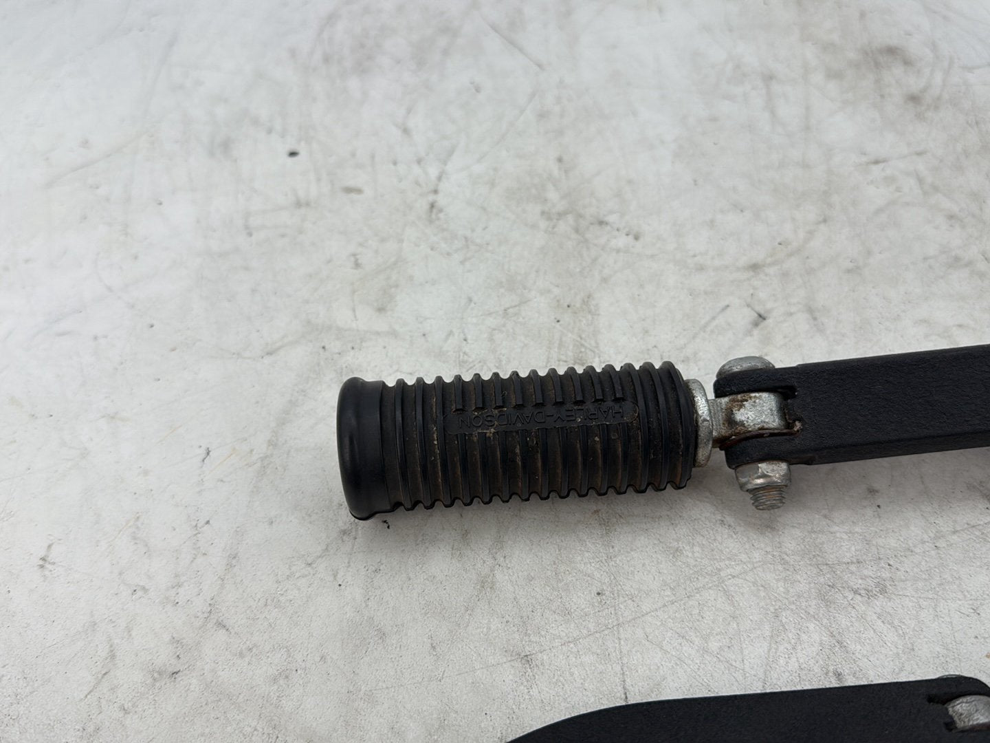 2012 Harley Dyna FXDF Fat Bob OEM Passenger Left & Right Foot Pegs