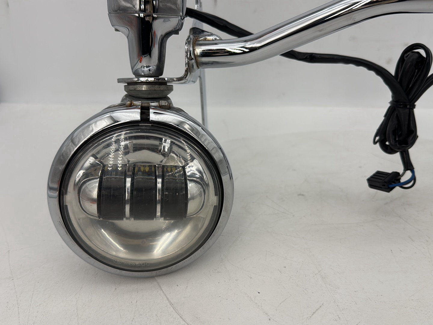 2007 - 2011 Harley-Davidson Touring Electra Glide Ultra Front Turn Signal Indicators Aux Light Bar 68712-94A