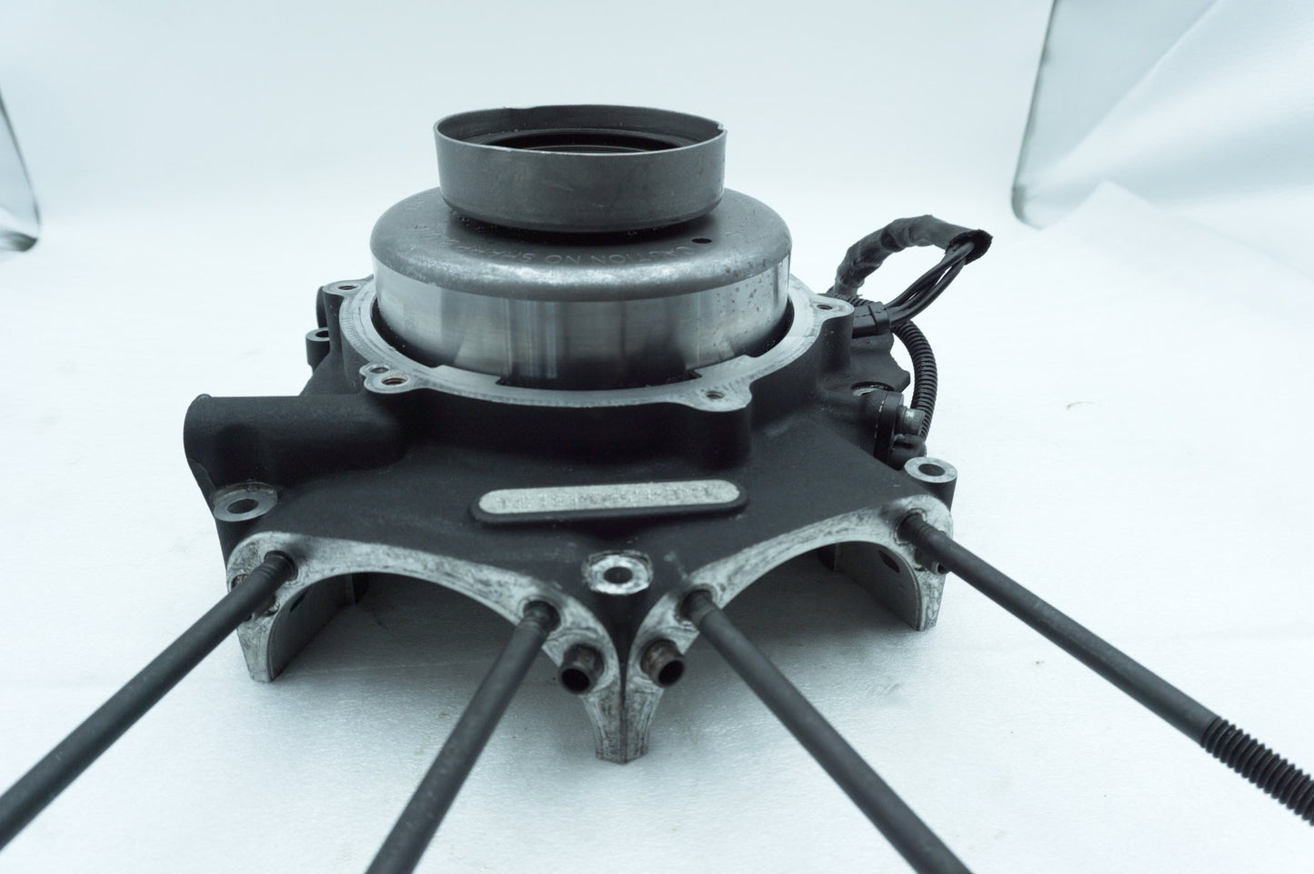 2007 - 2011 Harley-Davidson Touring Street Glide Crankcase Shaft Engine Motor Cover 24649-06