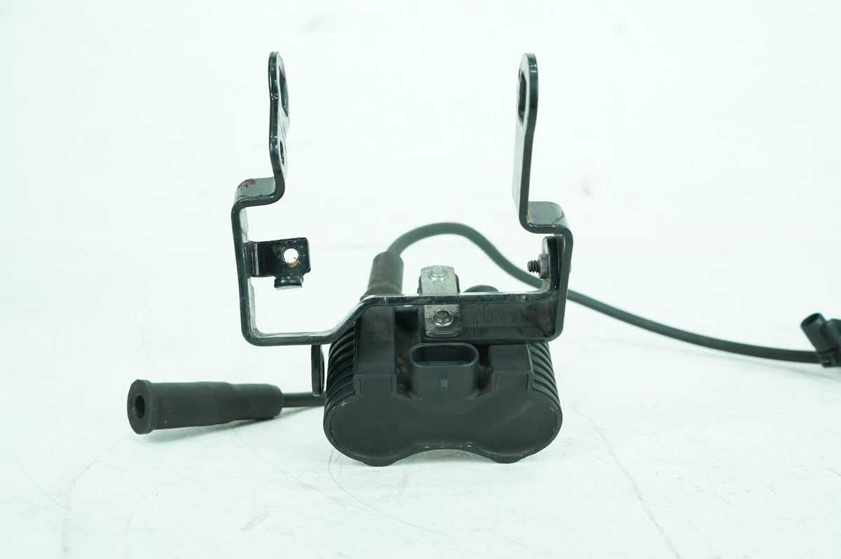 2010 Harley Sportster XL883N Iron OEM Ignition Coil Spark Plugs Cable 31656-07