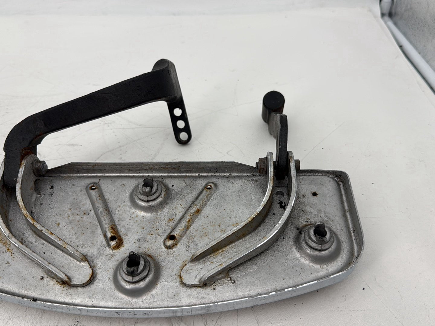 2006 Harley Touring FLHRI Road King OEM Left Right Driver Floorboard Foot Rest