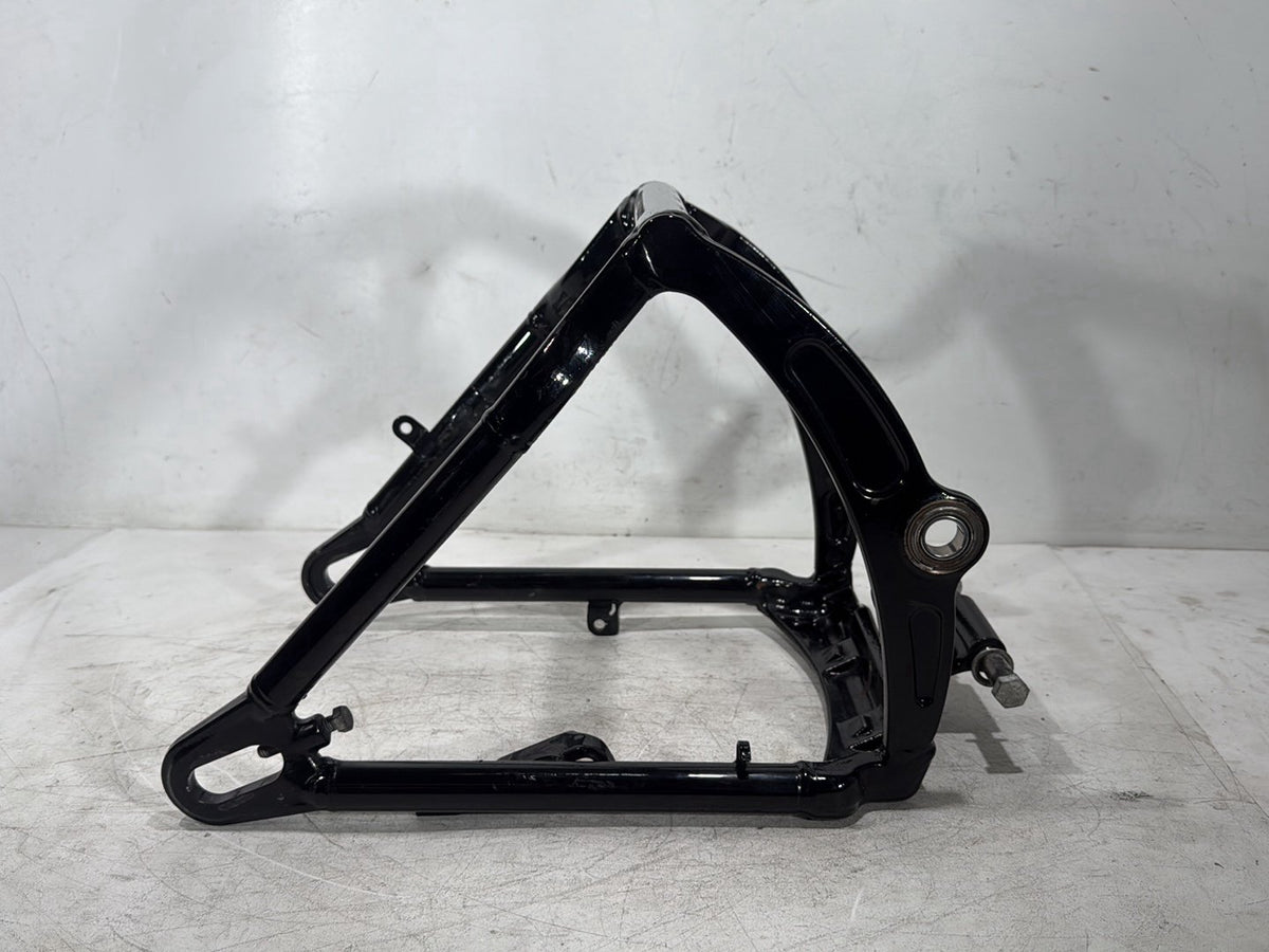 2015 Harley Softail Deluxe FLSTN OEM Rear Fork Swingarm Swing Arm