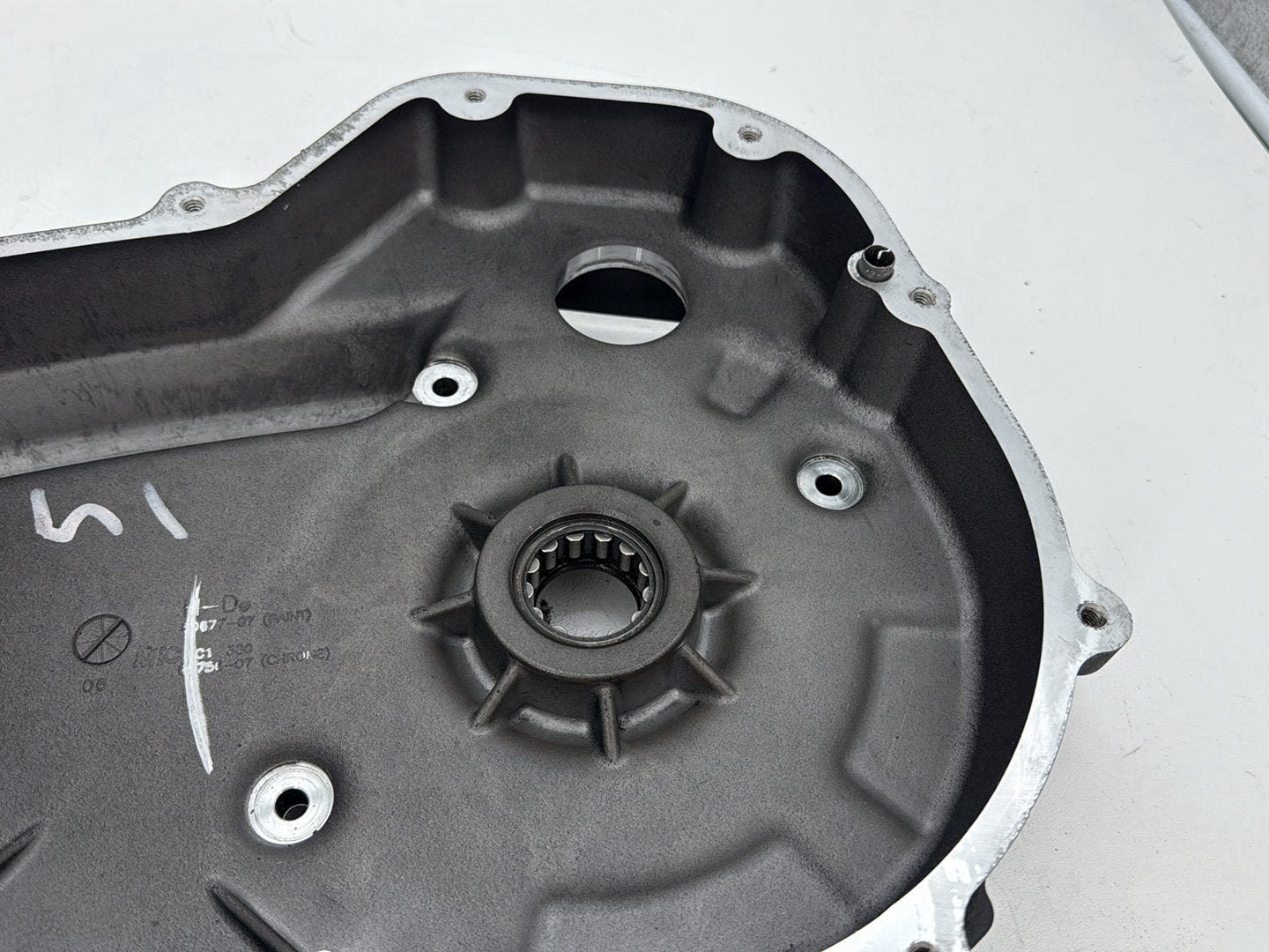 2007 Harley Street Glide Touring FLHX OEM Inner Primary Clutch Cover