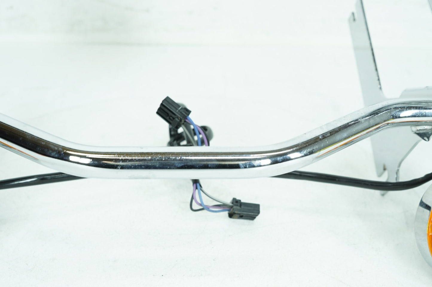 2007 - 2012 Harley-Davidson Touring Electra Glide Classic Front Turn Signal Indicators Aux Light Bar 68712-94A