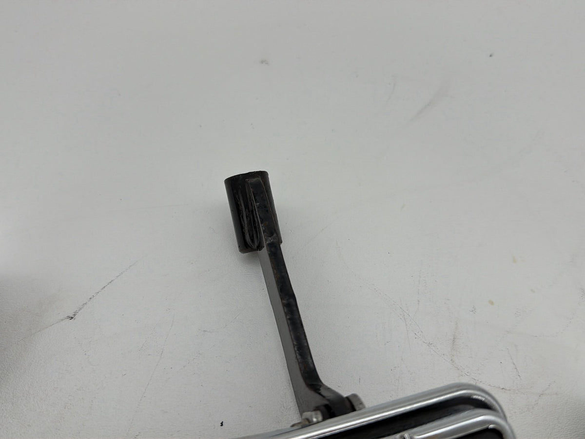 05 Harley Electra Glide Touring Ultra OEM Left Right Driver Floorboard Foot Rest