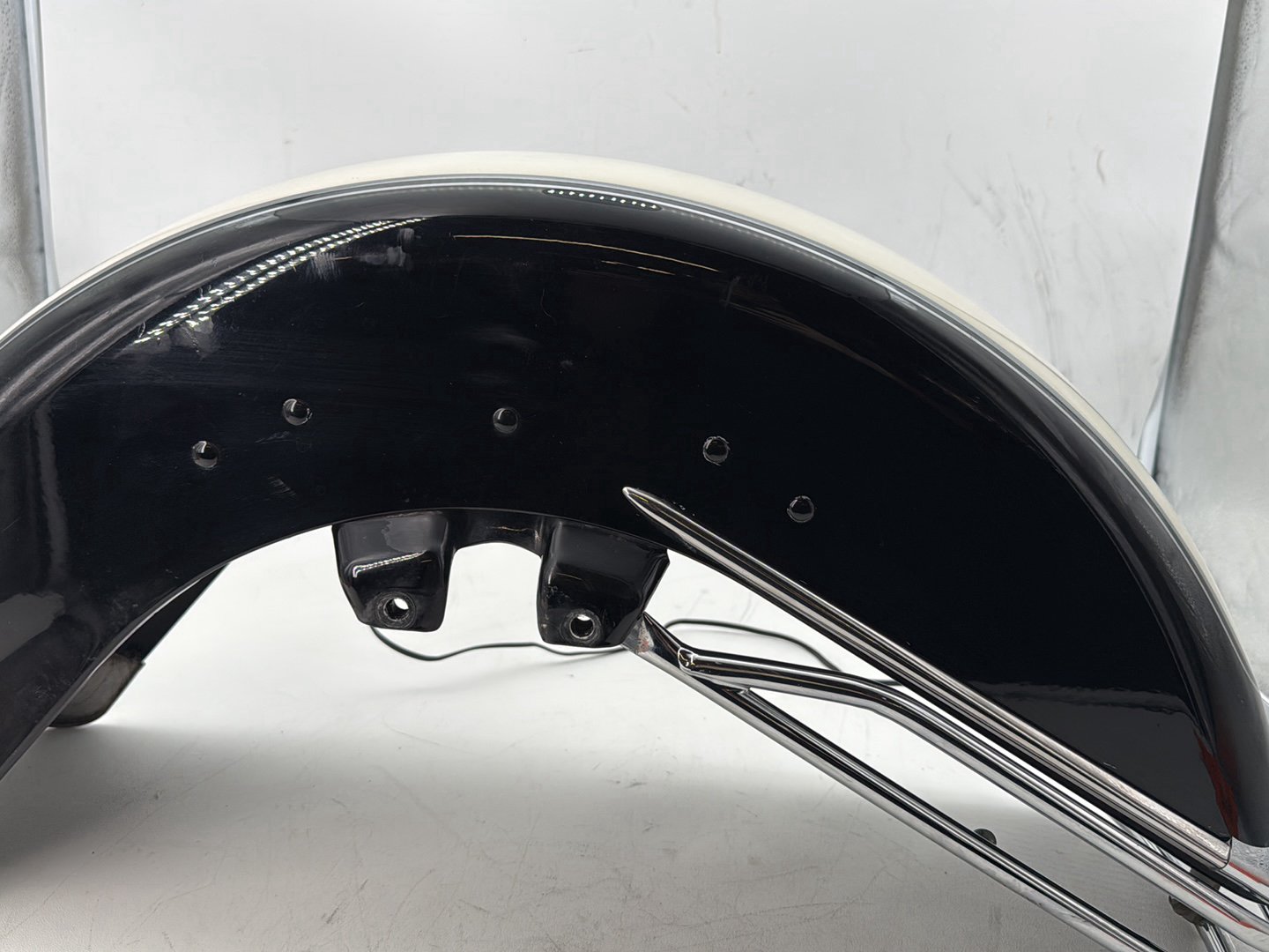 2007 Harley Touring FLHTP Electra Glide Police OEM Front Wheel Fender Shell Panel