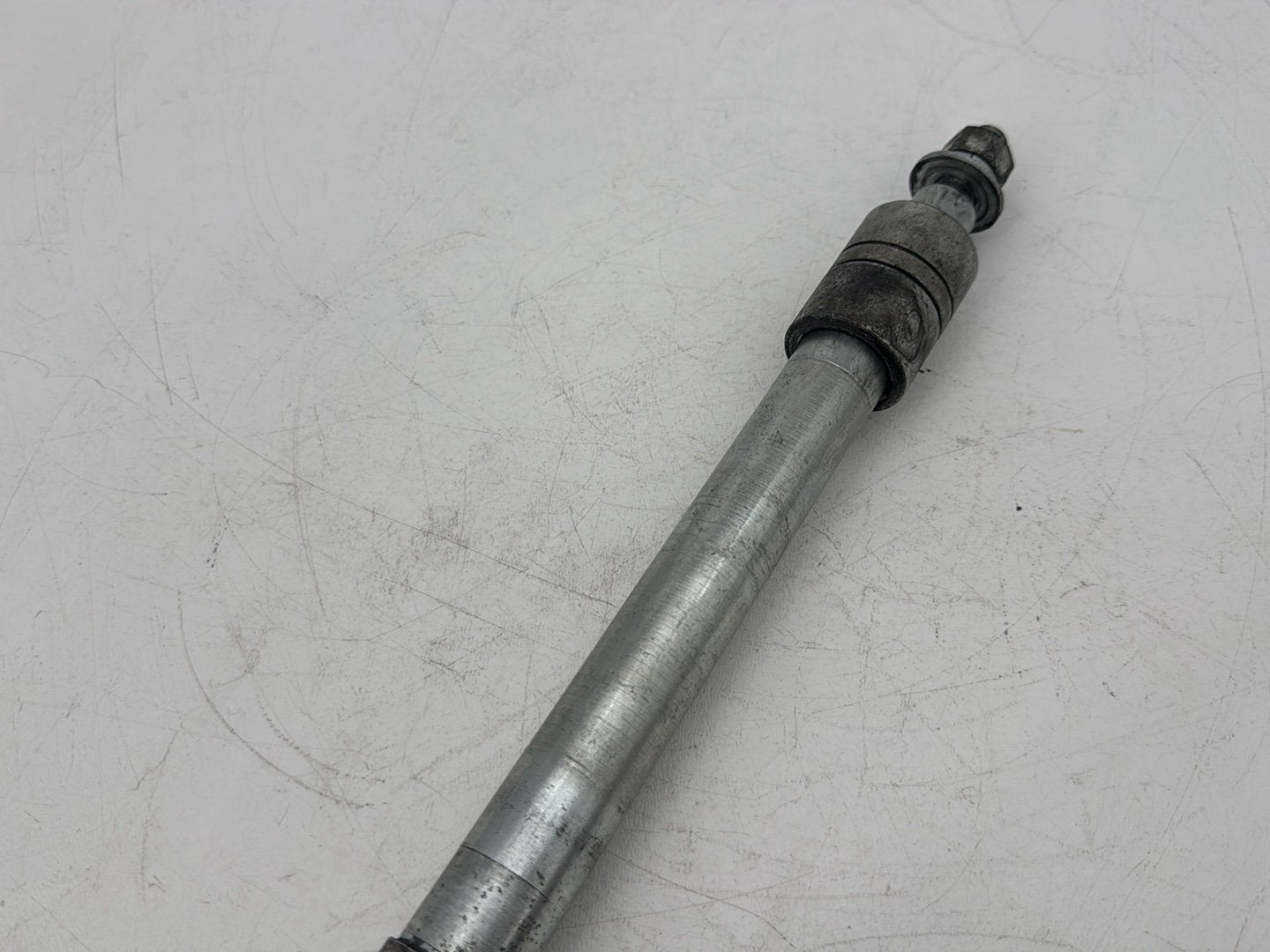 1999 - 2006 Harley-Davidson Touring Electra Glide Classic Front Wheel Axle Bolt Shaft 43364-00