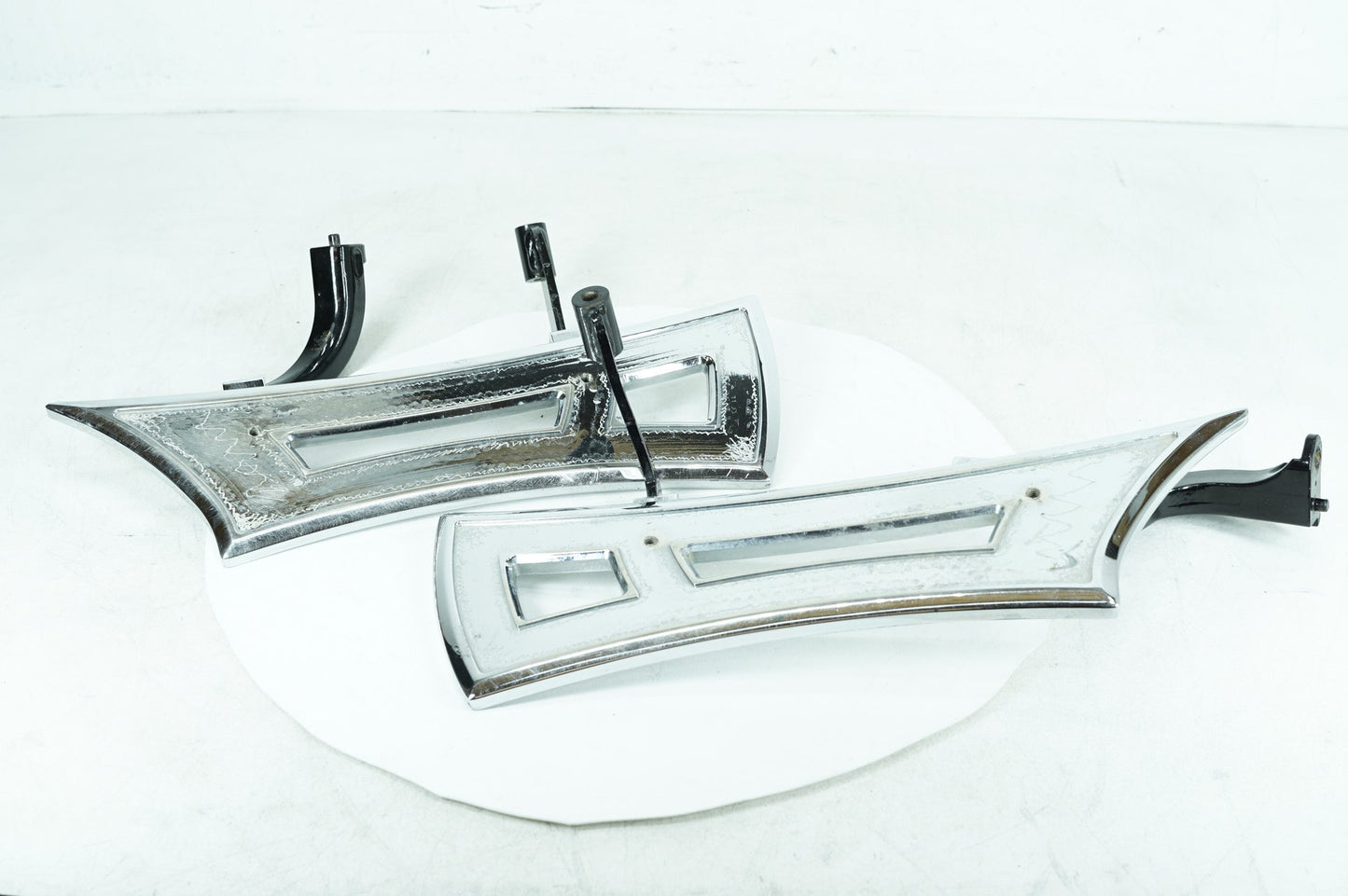 2007 - 2012 Harley-Davidson Touring Road Glide Left Right Driver Floorboard Foot Rest 47365-09