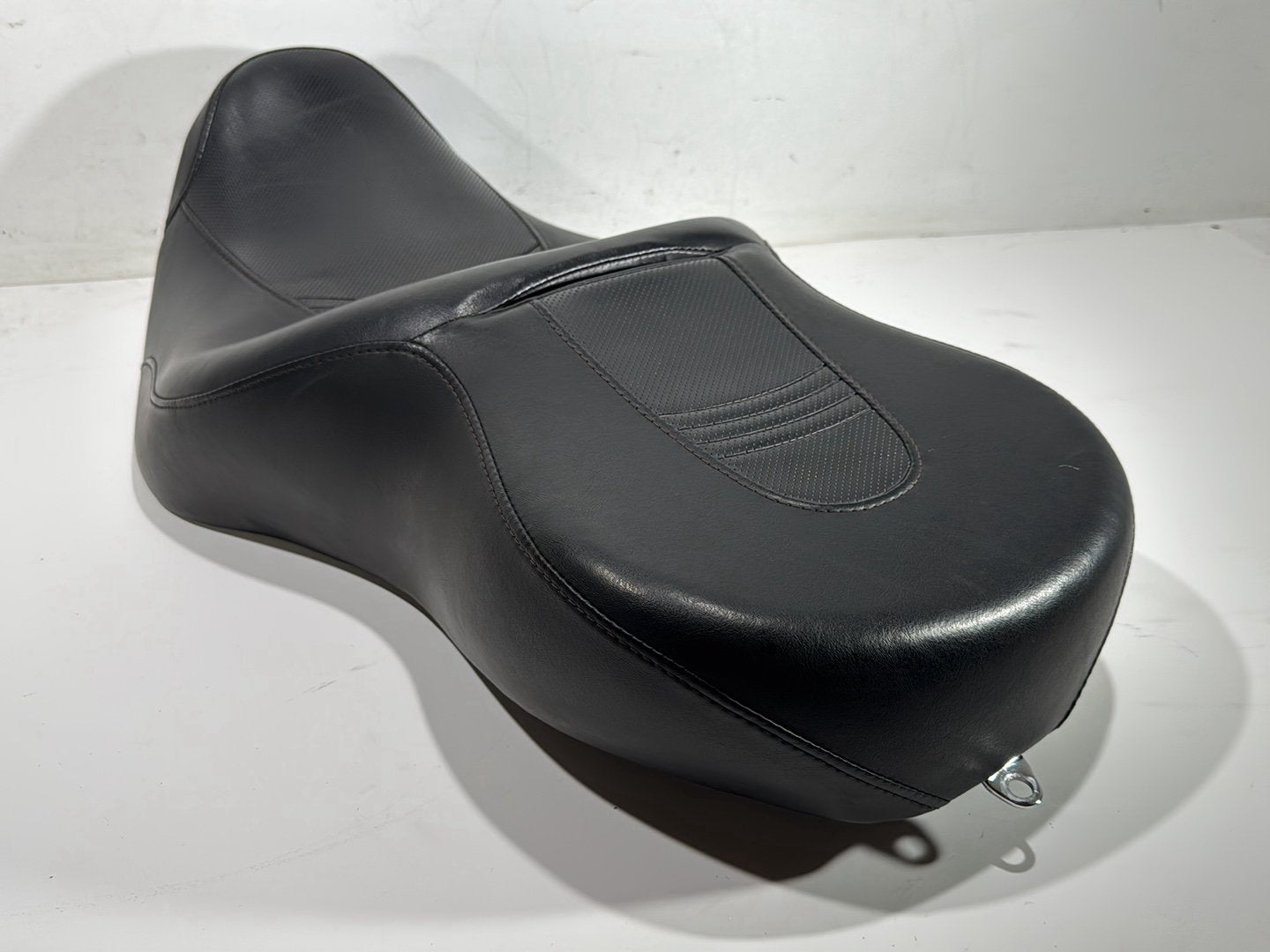 2006 Harley Street Glide Touring FLHXI OEM Passenger Rider Driver Seat Saddle